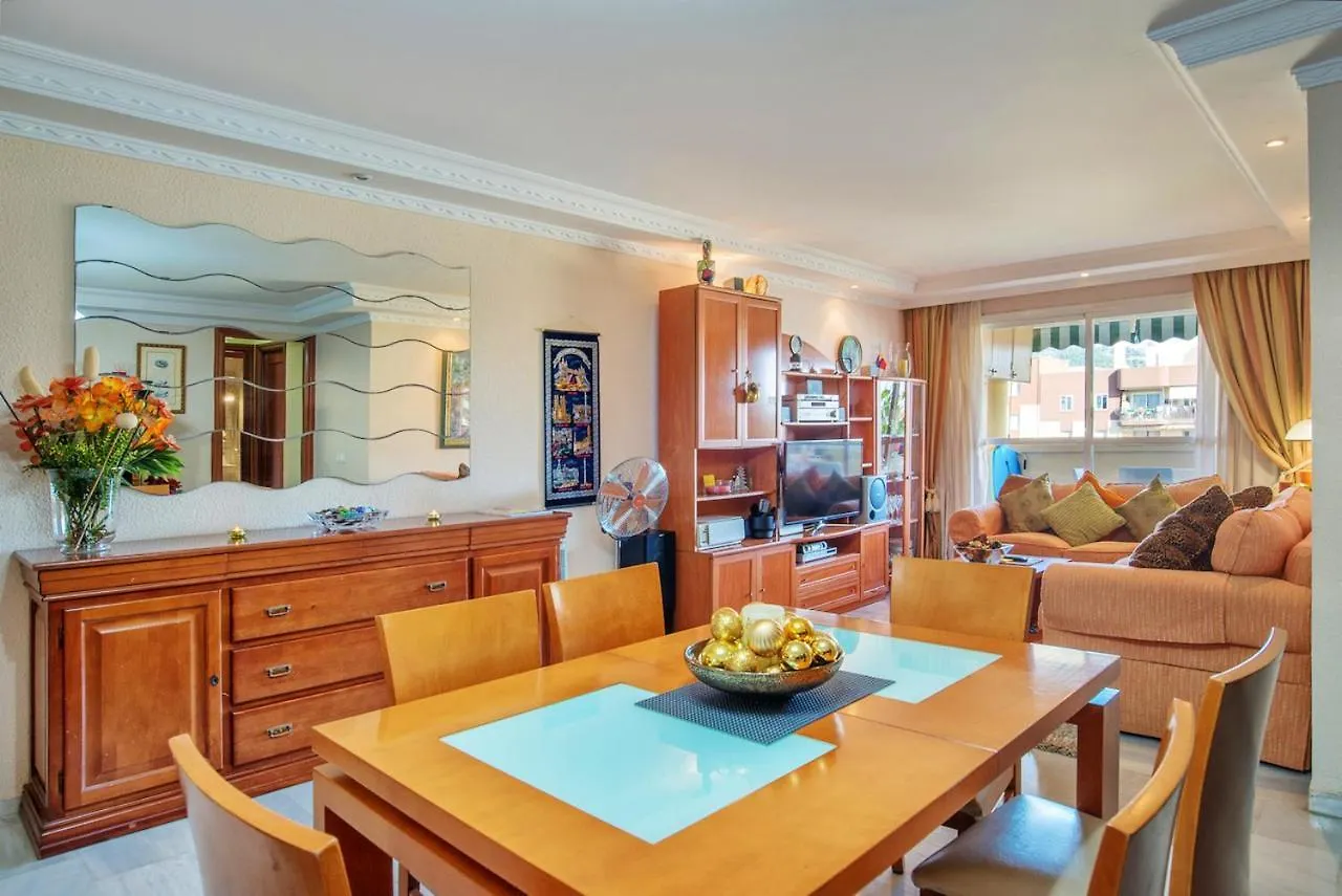 Elegant Apartment In Marbella With Sea And Mountain View. Španělsko