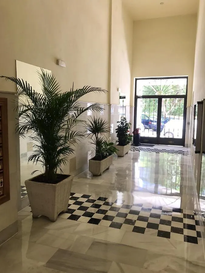 Elegant Apartment In Marbella With Sea And Mountain View.