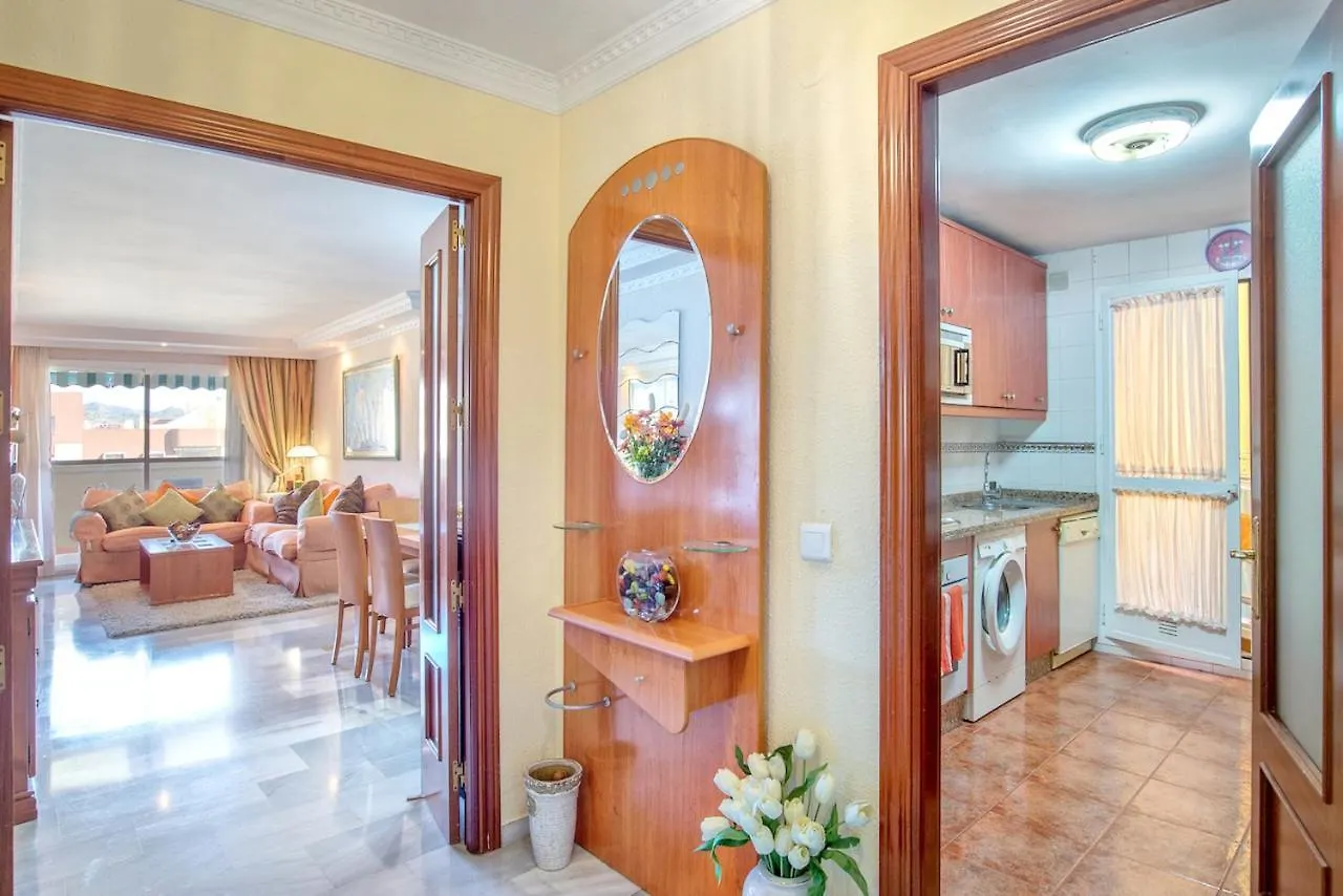 Elegant Apartment In Marbella With Sea And Mountain View.